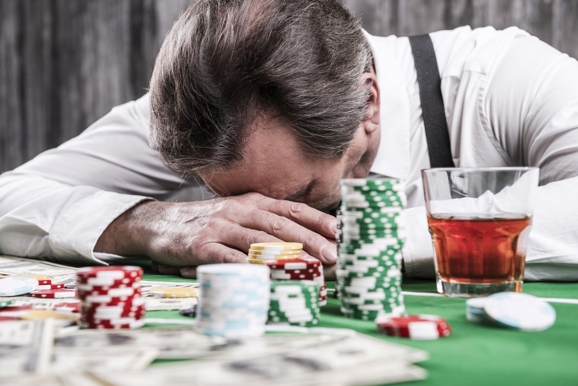 Не стоит откладывать обращение в службу поддержки, чтобы не допускать мошенничества в покере посредством тимплея