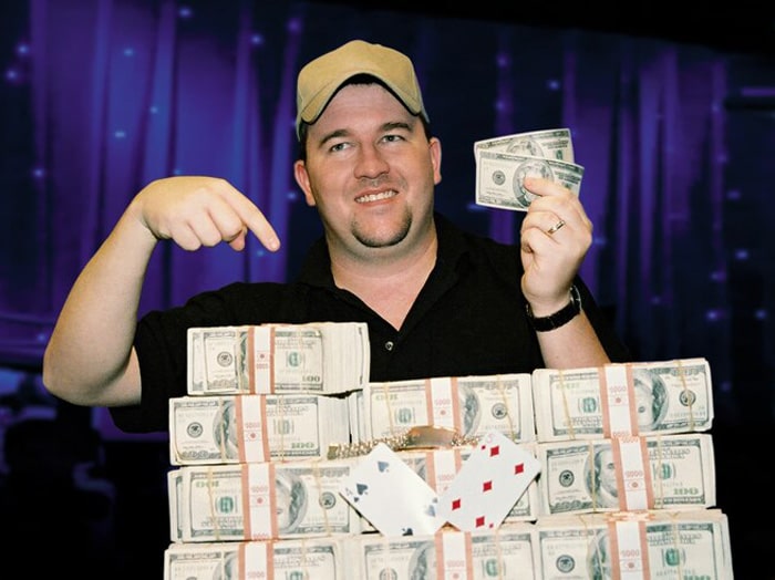 Крис Манимейкер победитель Главного события WSOP, который прошел в ивент через онлайн-сателлит