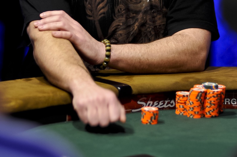 Главные ошибки, которые совершают онлайн-покеристы в живой игре