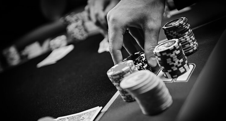 Популярные покерные стратегии, которые уже не актуальны
