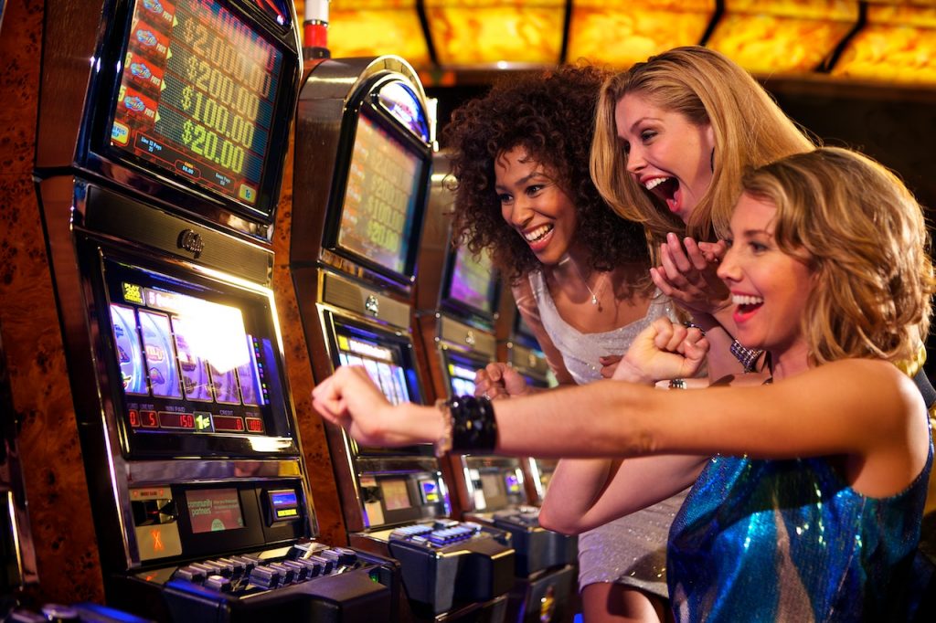 Многие предпочитают азартные игры за счет ярких эмоций и драйва
