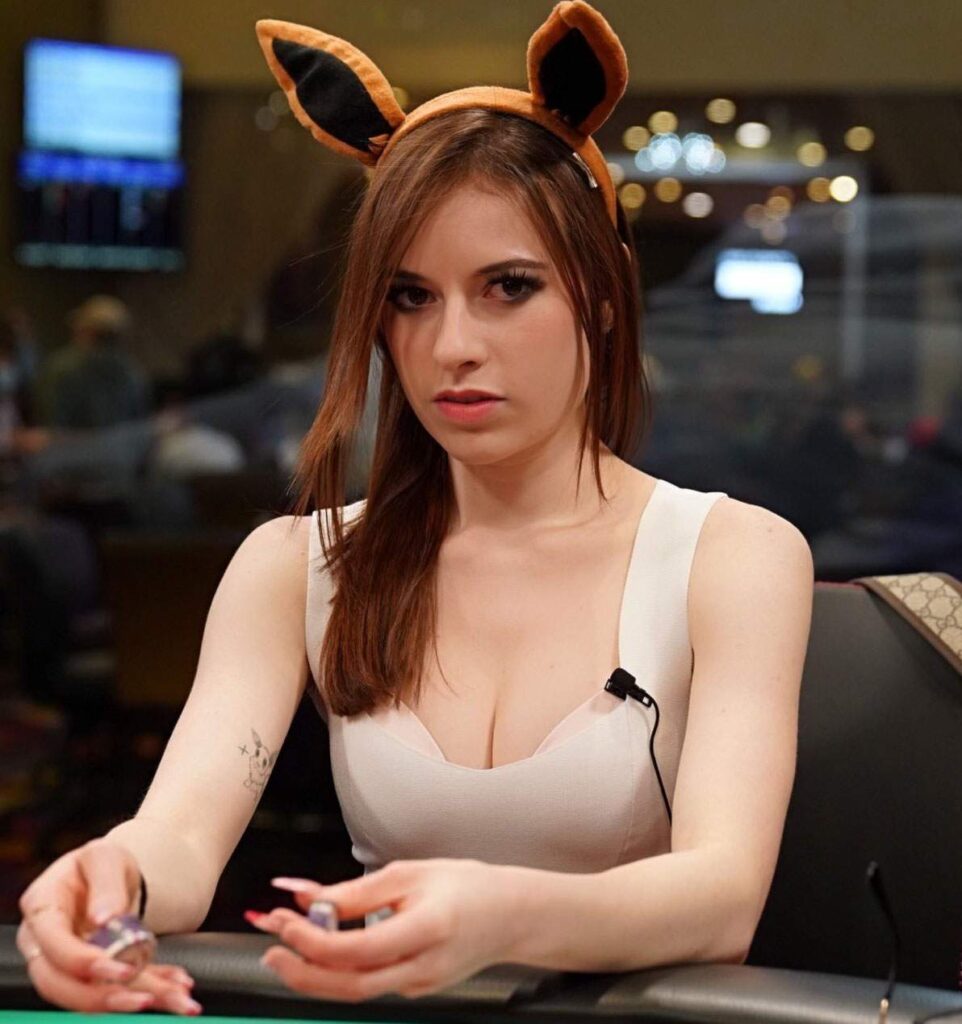Паулина «Pokerbunny» Лелигер - одна из самых популярных покеристок